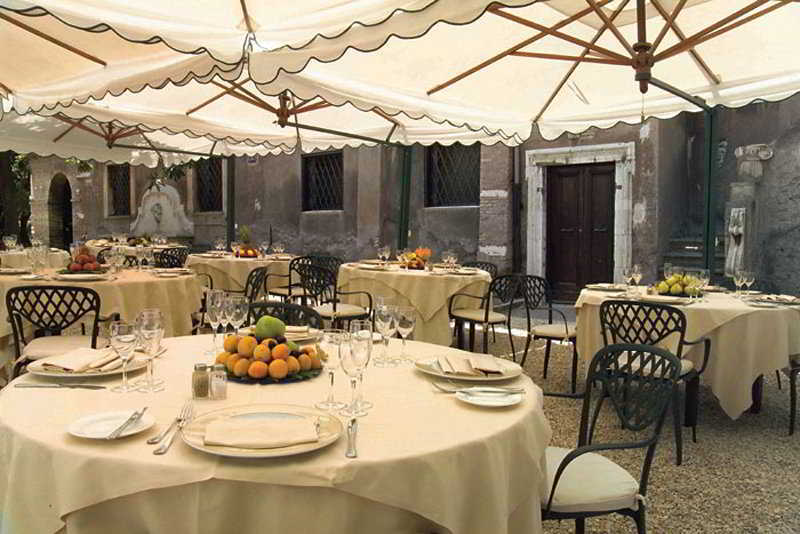 The Church Village Rome Extérieur photo